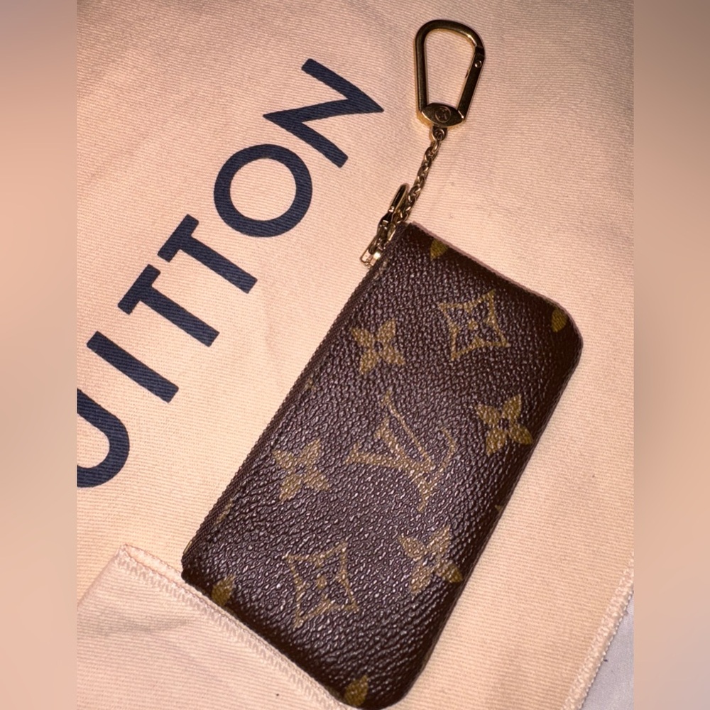 Louis Vuitton — Monogram Pochette Cles ✨EUC!!✨ - Picture 2 of 7